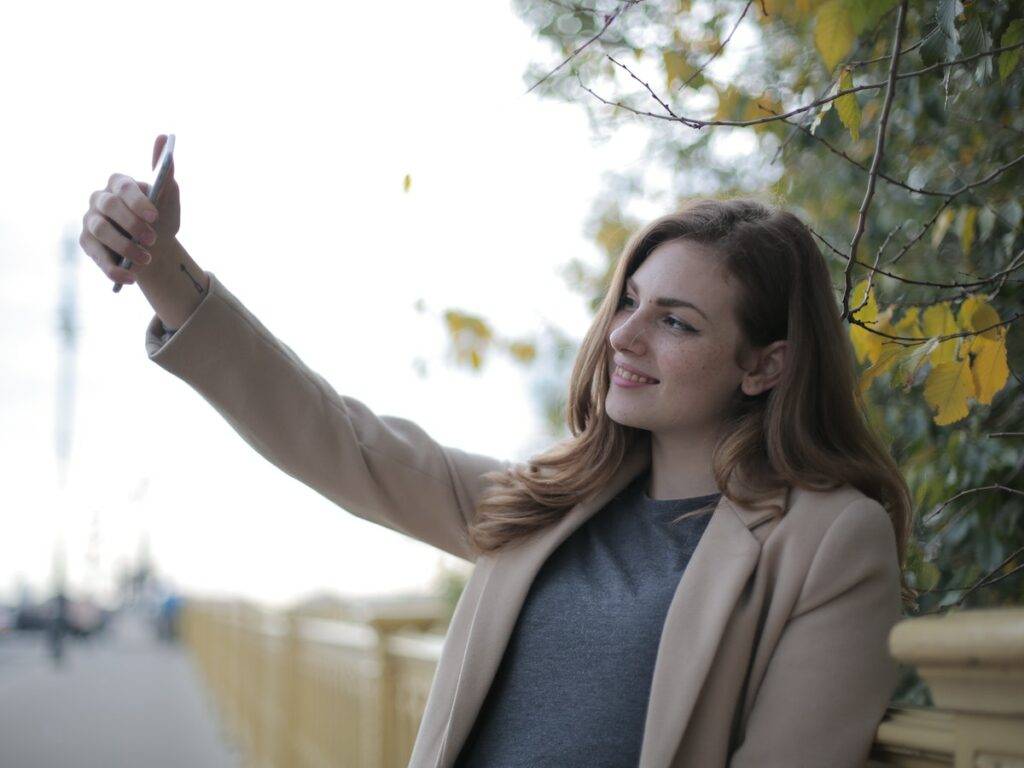 foto profil dengan angle yang tepat